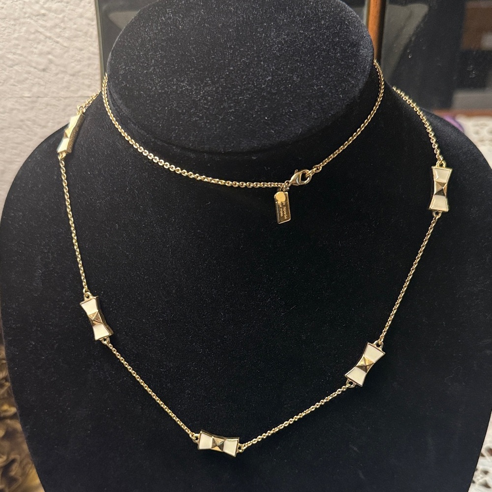 ♠️Kate Spade 28” Gold and White Studded Bow Necklace ♠️